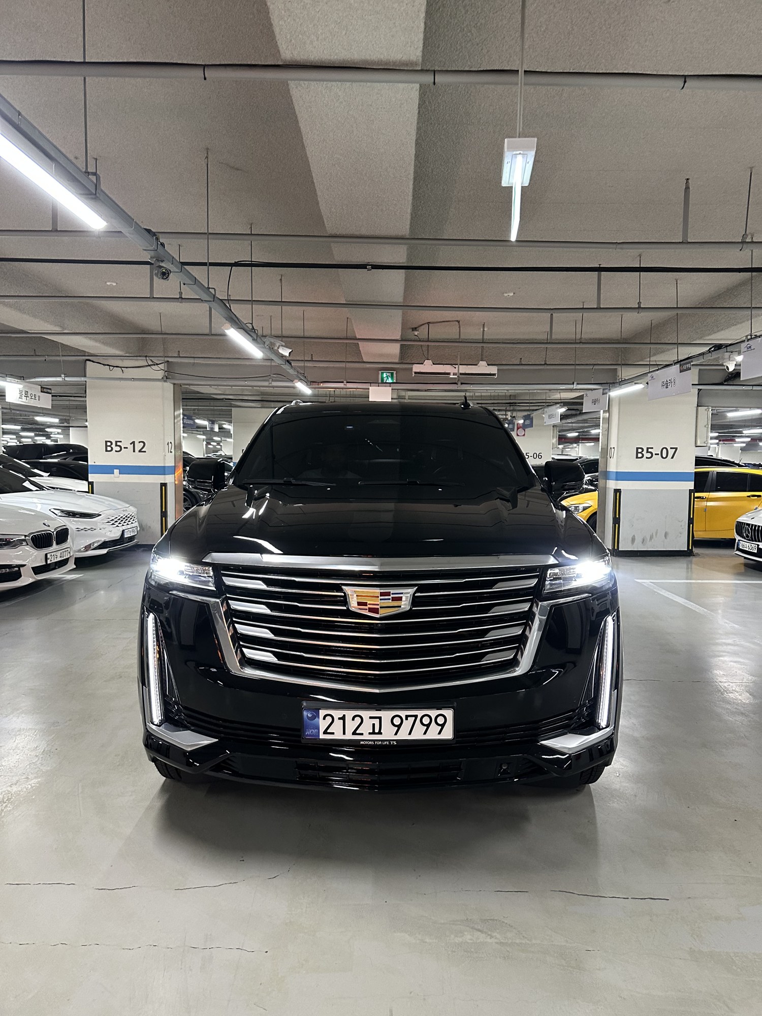 كاديلاك Escalade Premium Luxury